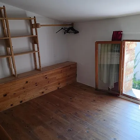 Maison Dans Village Rural * Saint-Louis-et-Parahou