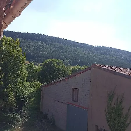 Maison Dans Village Rural