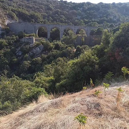 Maison Dans Village Rural * Saint-Louis-et-Parahou