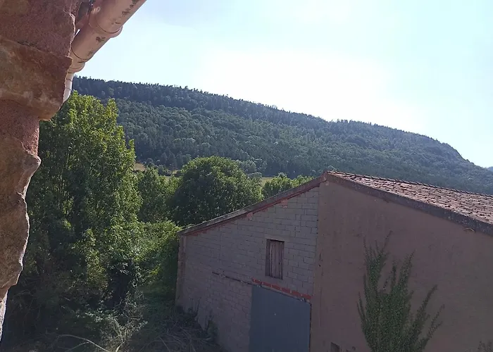 Maison Dans Village Rural